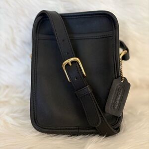 Coach Vintage Leather Kit Bag 9973 - Black